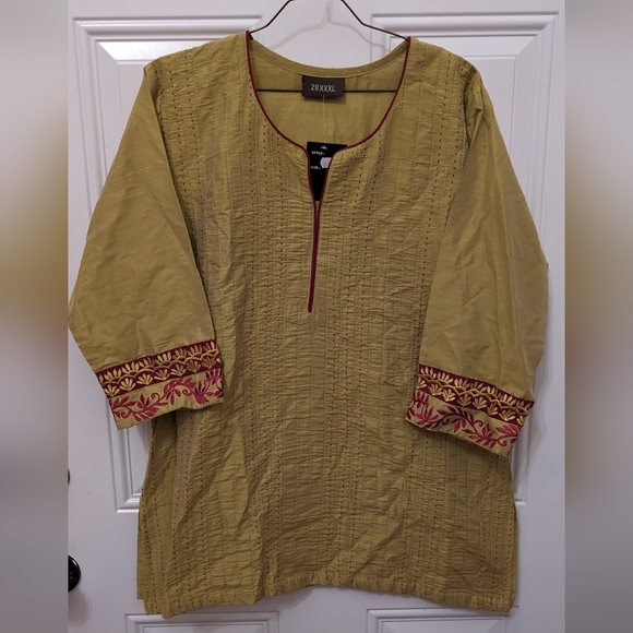 🪴NEW Indian Embroidered Top, 3/4 Sleeves in Olive L - Picture 1 of 4